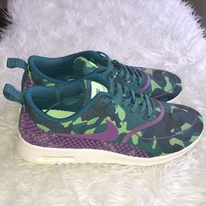 Women’s Air Max Thea size 8.5